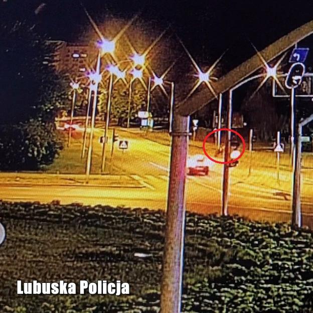 [VIDEO]  Samochodem na haju na miasto, poszkodowany pieszy