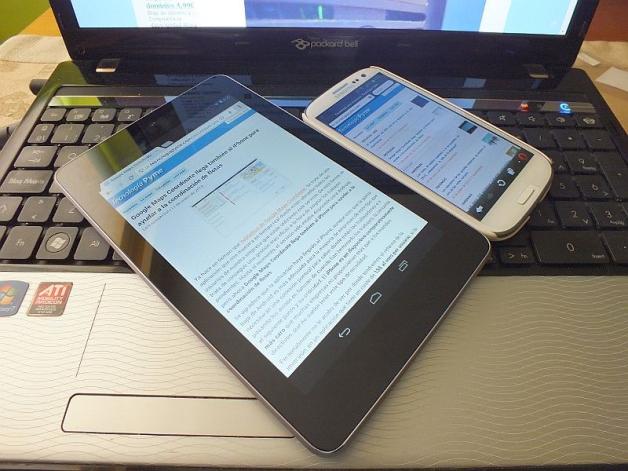 Pomysł podatku od smartfonów i tabletów oburzył internautów